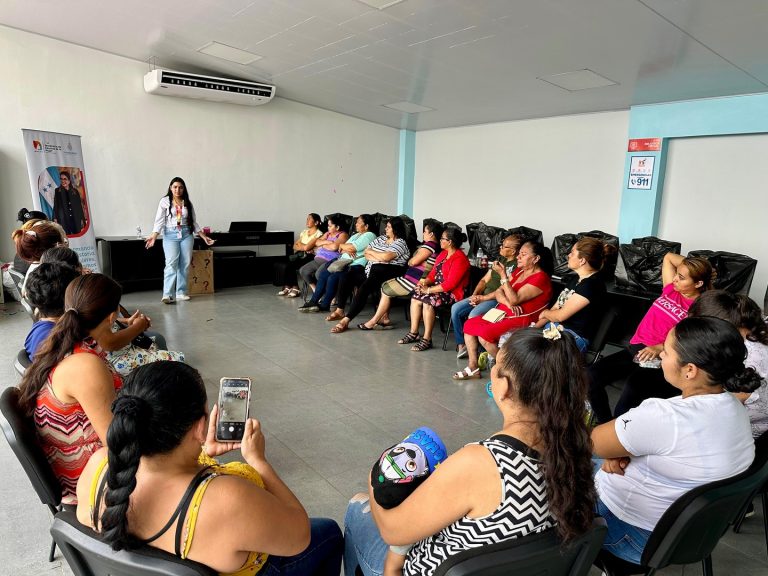 Jornada de acercamiento con mujeres de diferentes comunidades