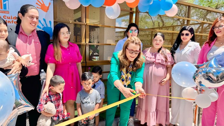 Inauguración de un nuevo Centro de Cuidado y Atención Infantil.