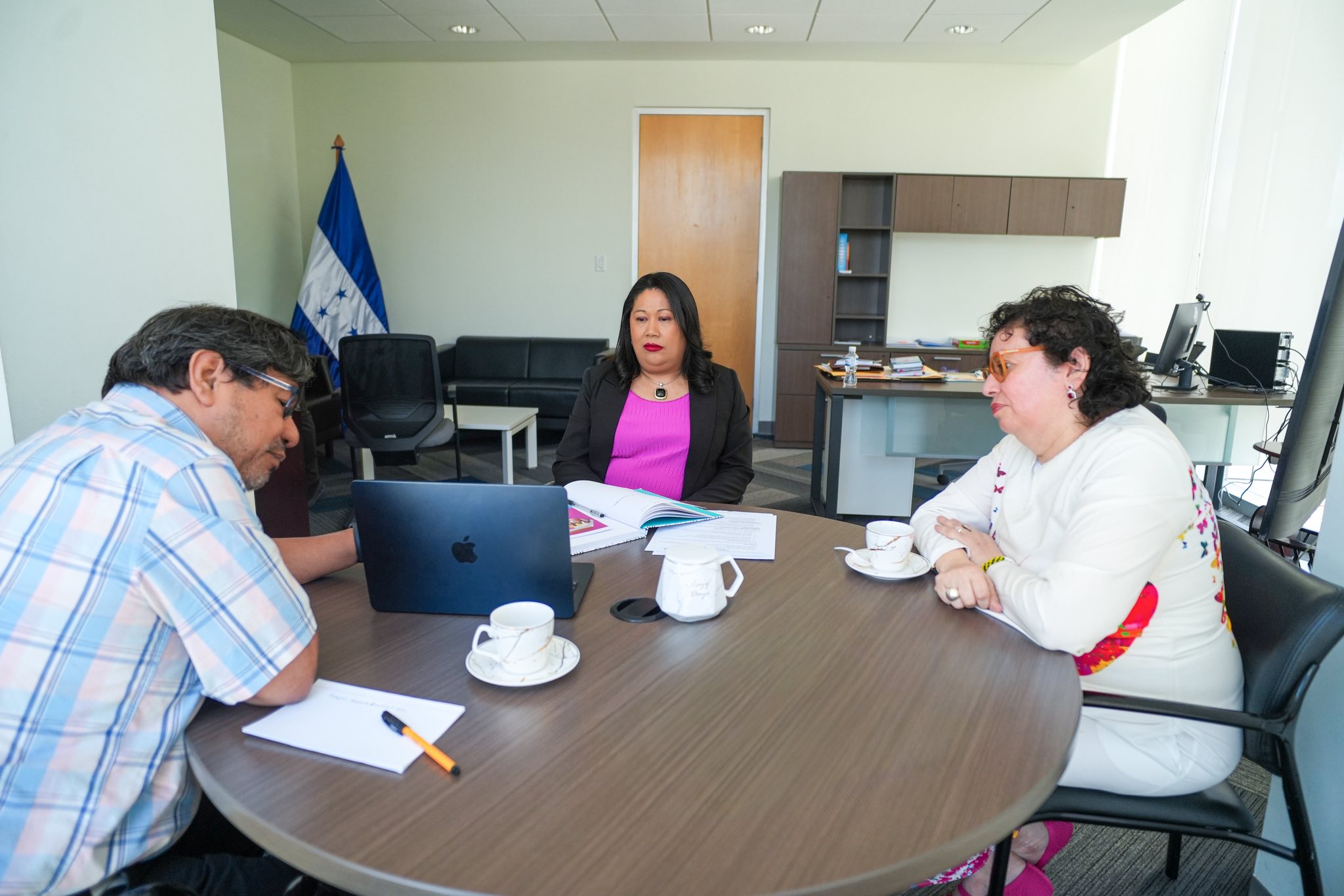 645592357_907620145399866_2288801824276147256_n