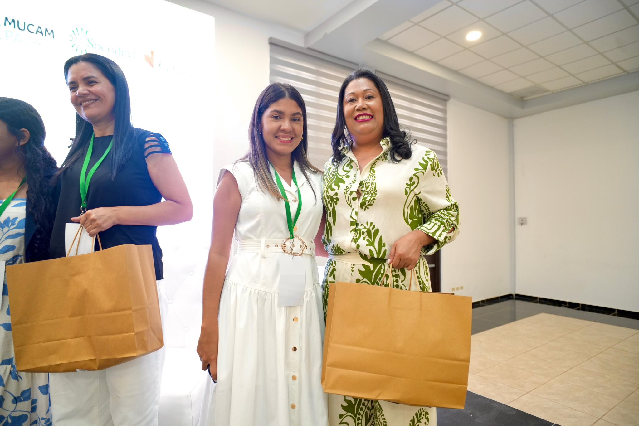 648684284_910511111777436_1872829029171256523_n